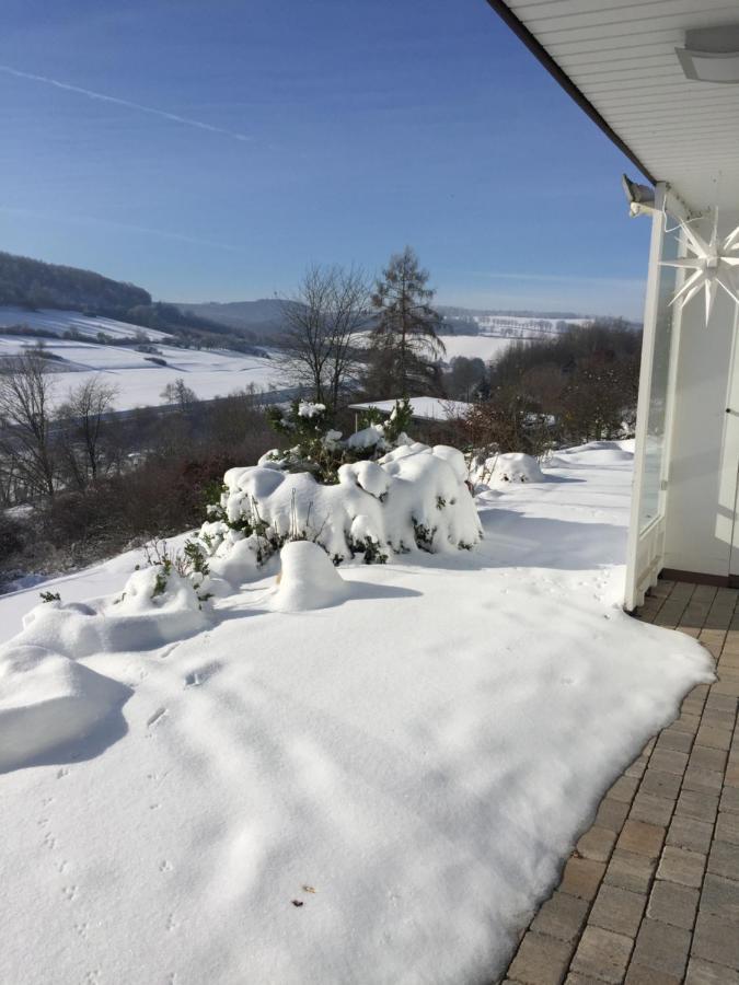 Idyllisch Wohnen Im Weserbergland - Bungalow Mit Phantastischer Aussicht Fuer 4 Personen Polle Εξωτερικό φωτογραφία